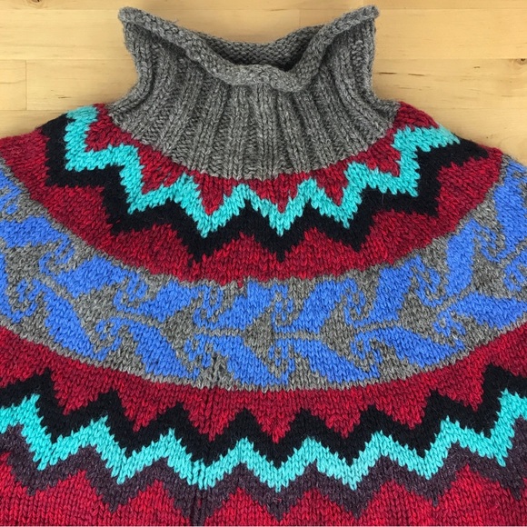 SOLD:  BANANA REPUBLIC Safari & Travel 100% Wool Chunky Geo Print Sweater Sz S - Picture 2 of 16